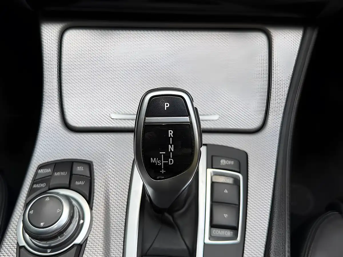Used 2013 BMW 5 Series M Sport Silver - Interior and Exterior details 13