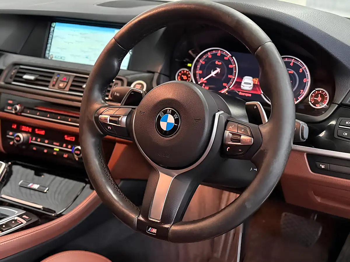 Used 2013 BMW 5 Series M Sport Touring White - Interior and Exterior details 11