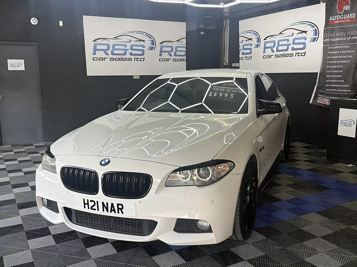 Used 2013 BMW 5 Series M Sport White - Interior and Exterior details 10