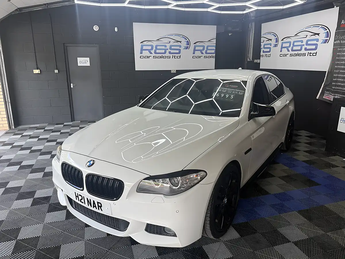 Used 2013 BMW 5 Series M Sport White - Interior and Exterior details 11