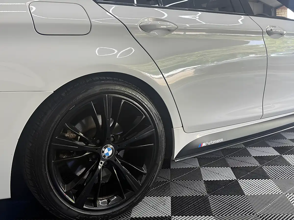 Used 2013 BMW 5 Series M Sport White - Interior and Exterior details 15