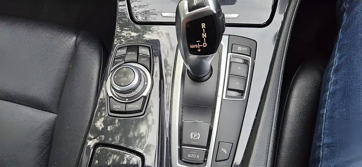 Used 2013 BMW 5 Series Se Grey - Interior and Exterior details 14