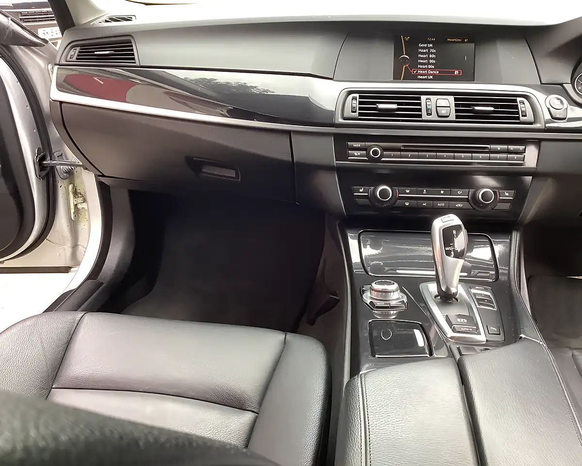 Used 2013 BMW 5 Series Se Silver - Interior and Exterior details 18