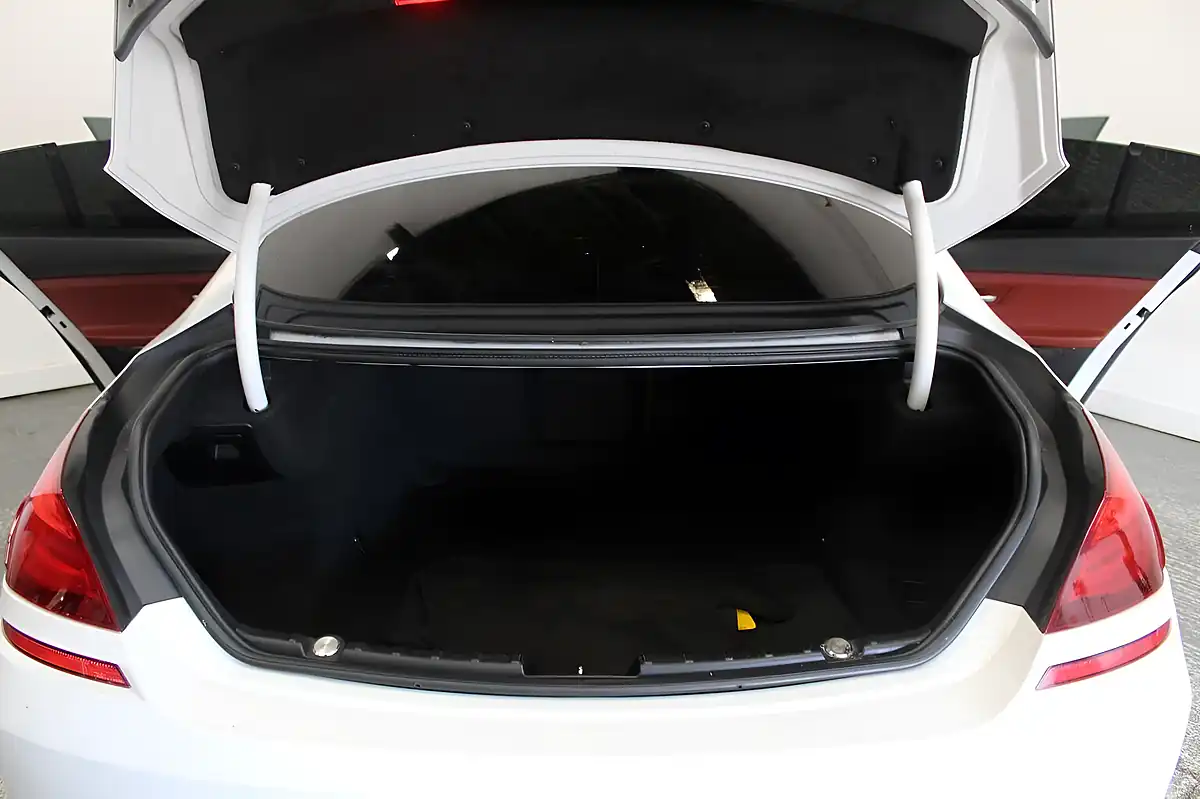 Used 2013 BMW 6 Series Gran Coupe M Sport White - Interior and Exterior details 11