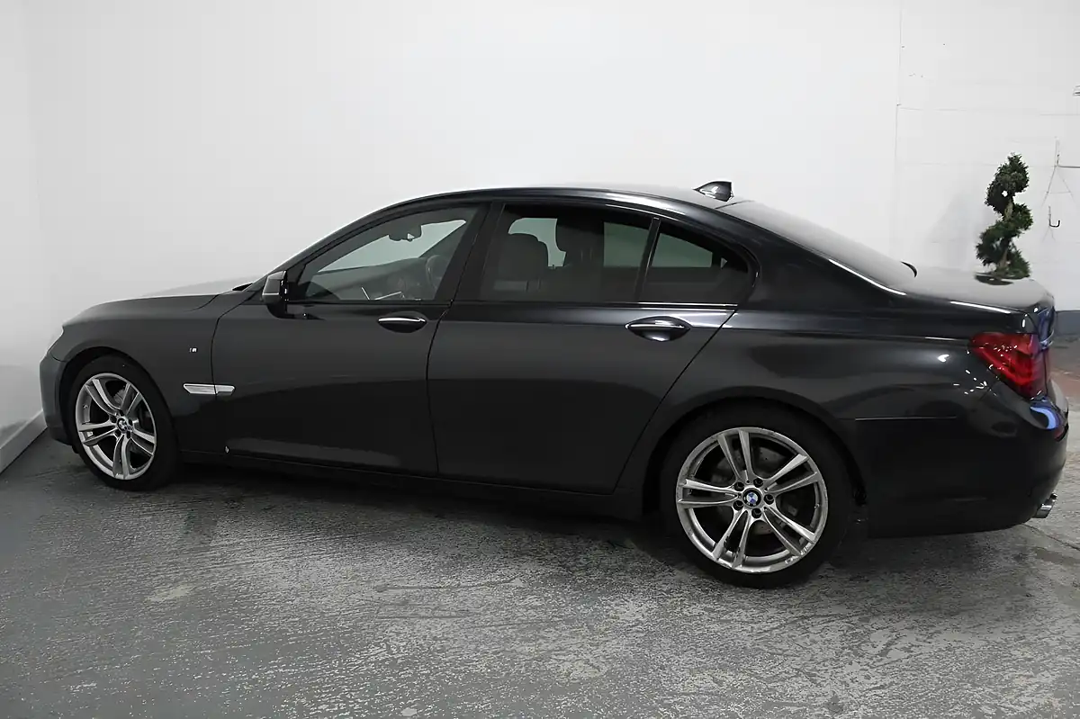 Used 2013 BMW 7 Series M Sport Grey - Interior and Exterior details 7