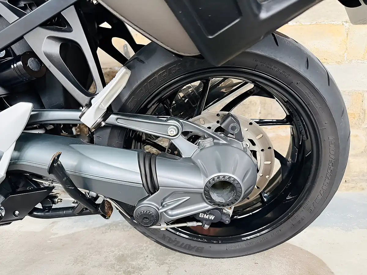 Used 2013 BMW K 1300 S Black - Interior and Exterior details 17