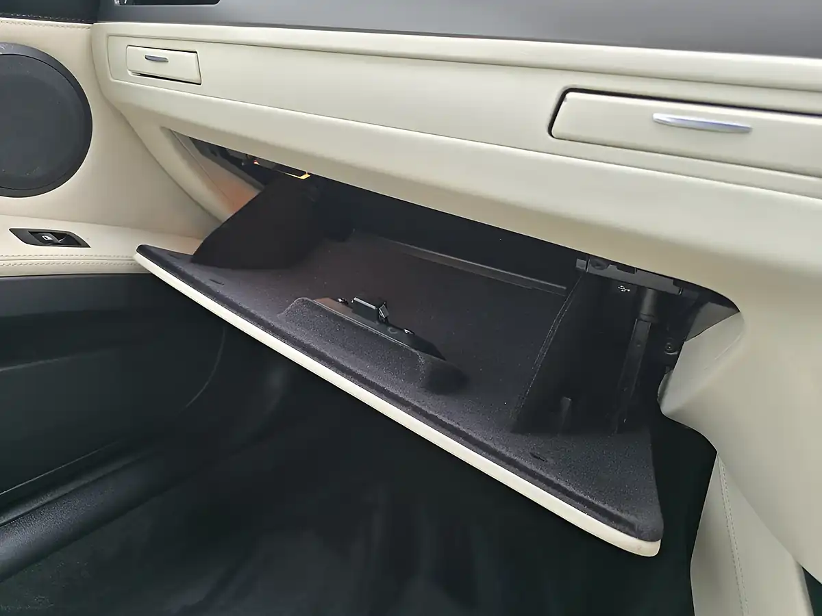Used 2013 BMW M3 Coupe Grey - Interior and Exterior details 16