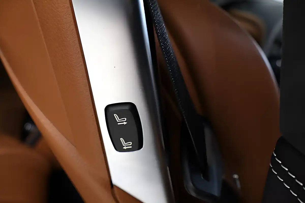 Used 2013 BMW M6 Gran Coupe White - Interior and Exterior details 7