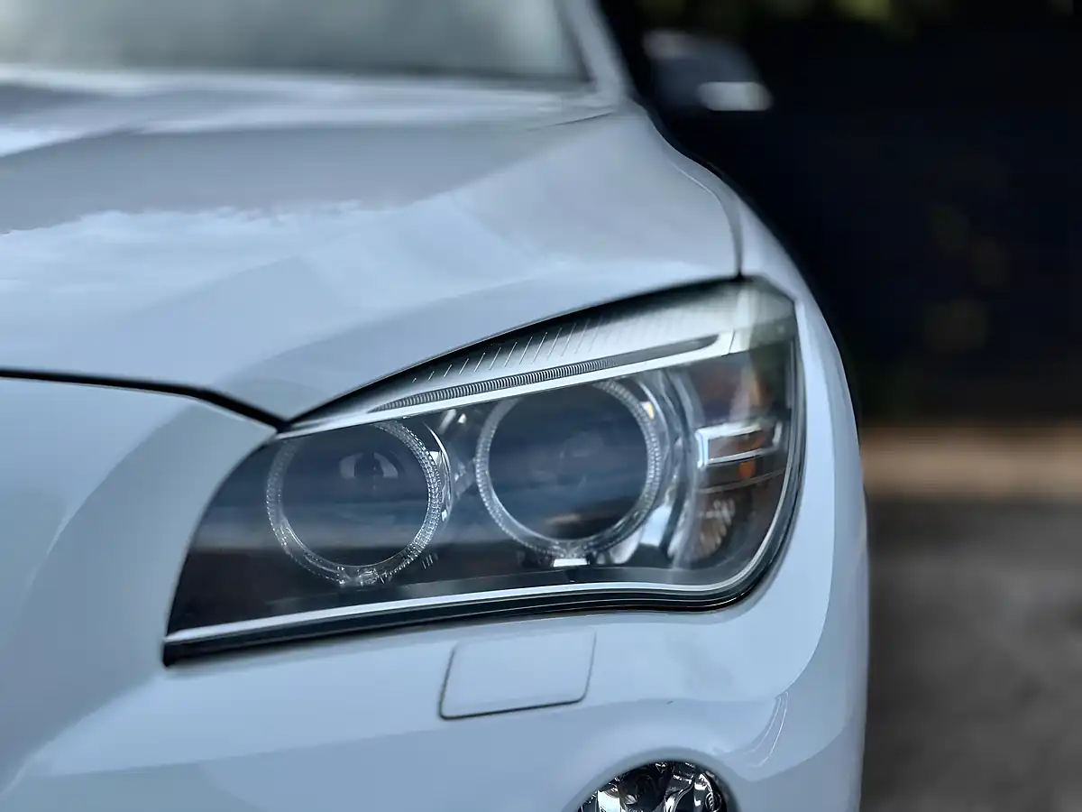 Used 2013 BMW X1 Se White - Interior and Exterior details 11