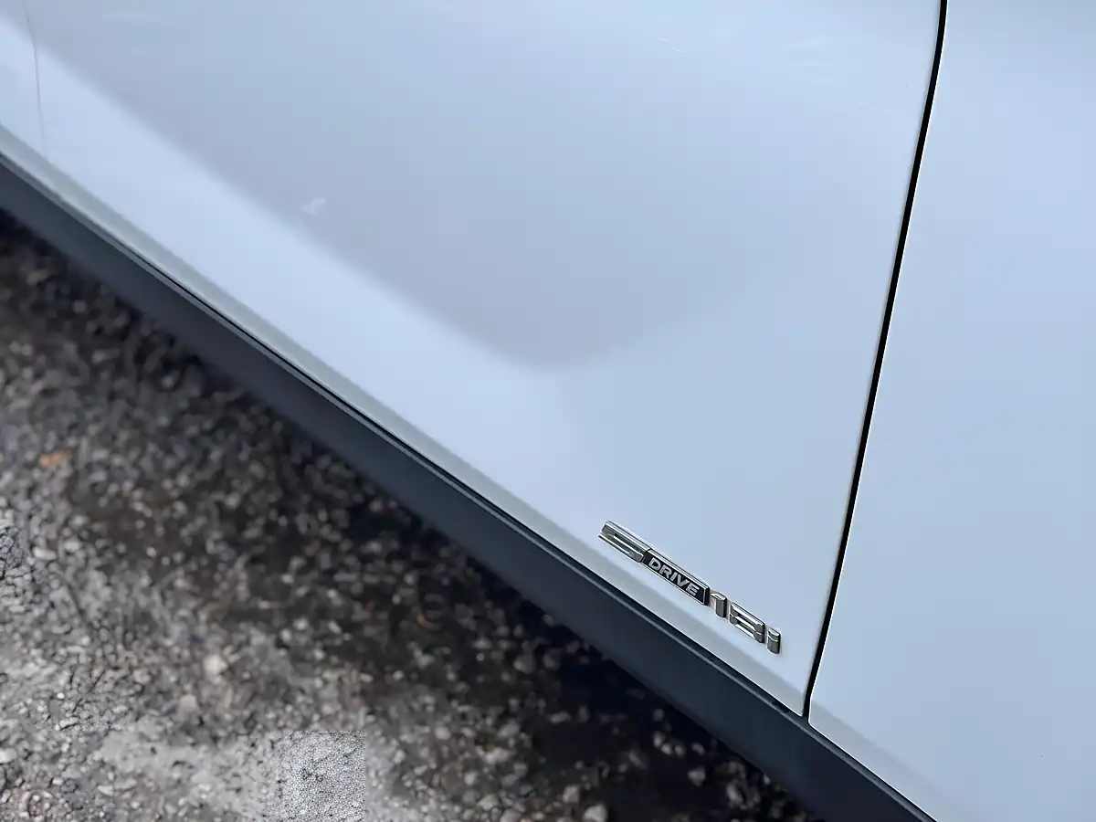 Used 2013 BMW X1 Se White - Interior and Exterior details 12