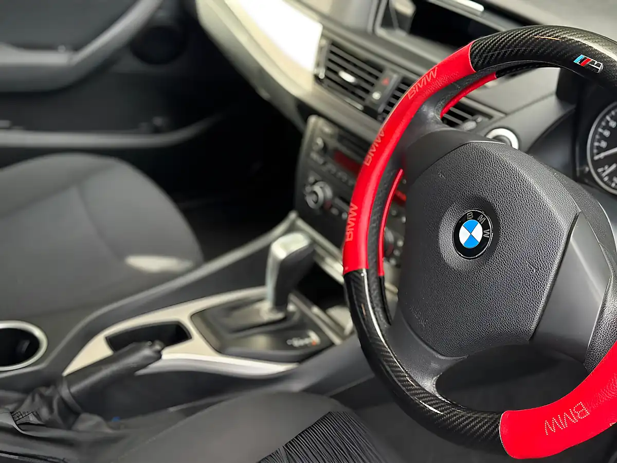 Used 2013 BMW X1 Se White - Interior and Exterior details 9