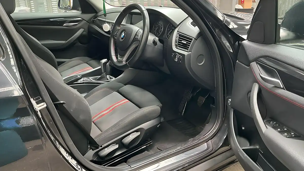 Used 2013 BMW X1 Sport Black - Interior and Exterior details 11