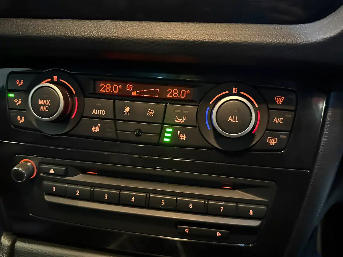 Used 2013 BMW X1 Sport Blue - Interior and Exterior details 19