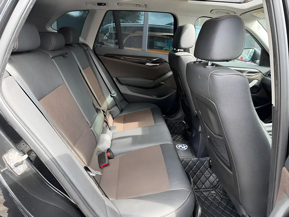 Used 2013 BMW X1 Xline Black - Interior and Exterior details 17