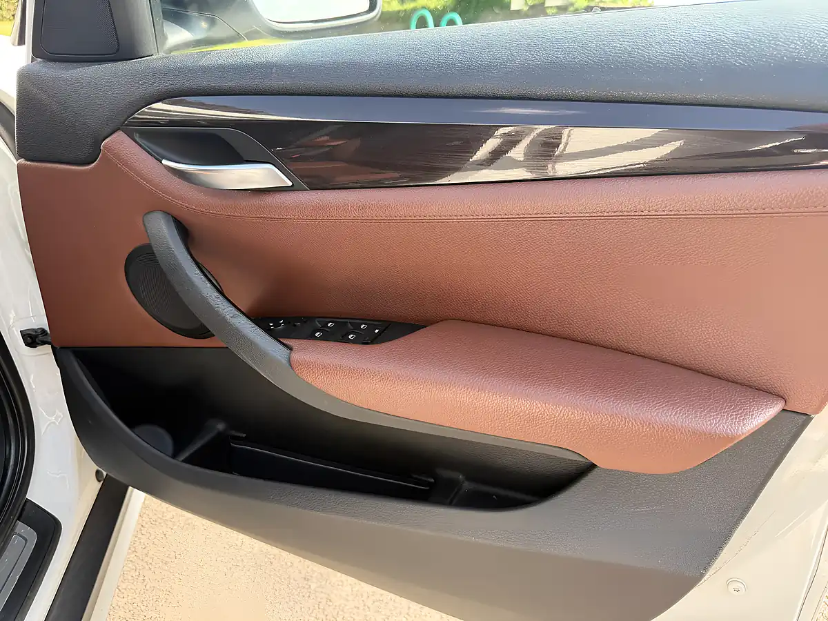 Used 2013 BMW X1 Xline White - Interior and Exterior details 13