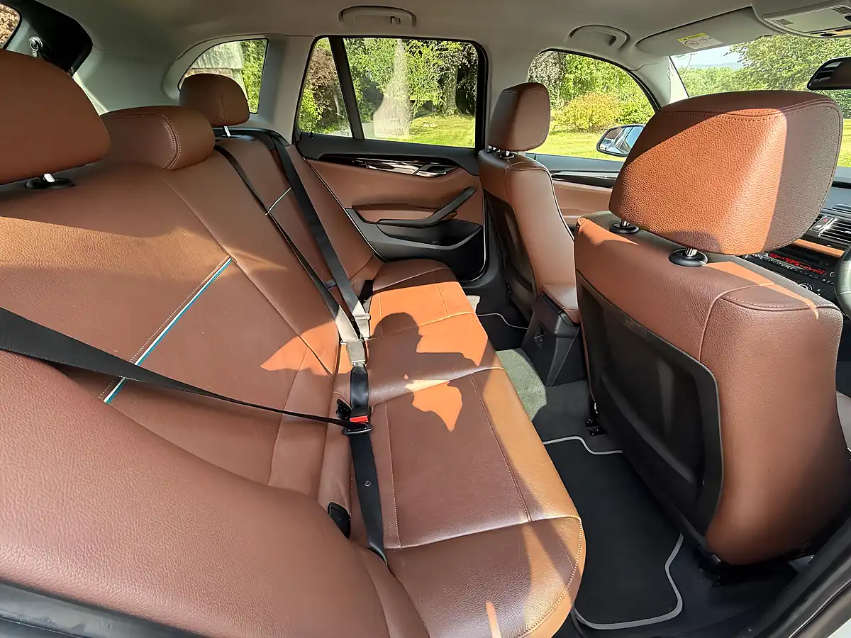 Used 2013 BMW X1 Xline White - Interior and Exterior details 20