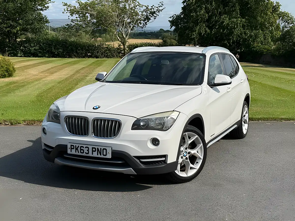 Used 2013 BMW X1 Xline White - Interior and Exterior details 3