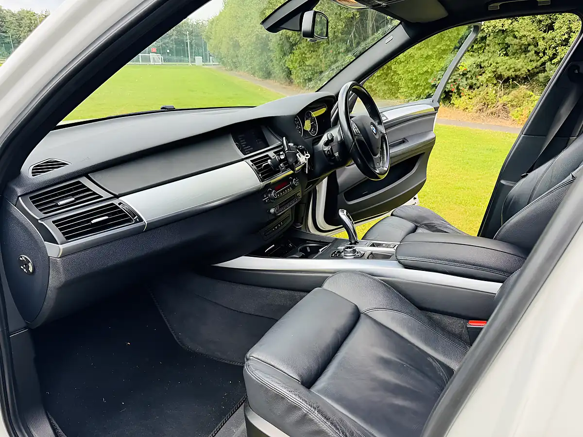 Used 2013 BMW X5 M Sport White - Interior and Exterior details 11
