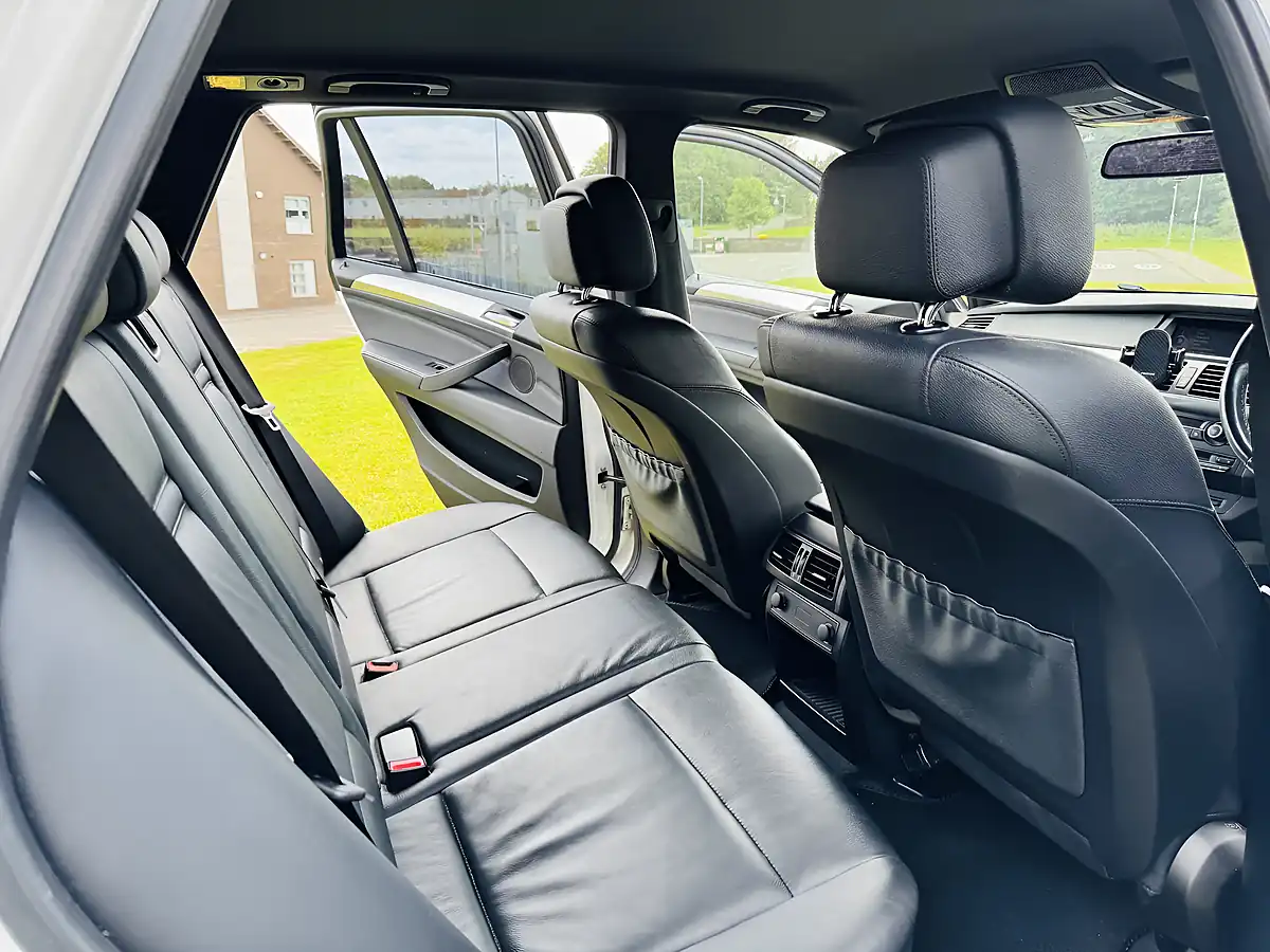 Used 2013 BMW X5 M Sport White - Interior and Exterior details 12