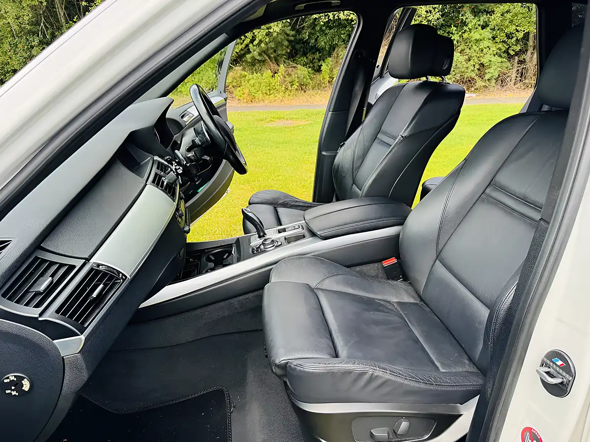Used 2013 BMW X5 M Sport White - Interior and Exterior details 8