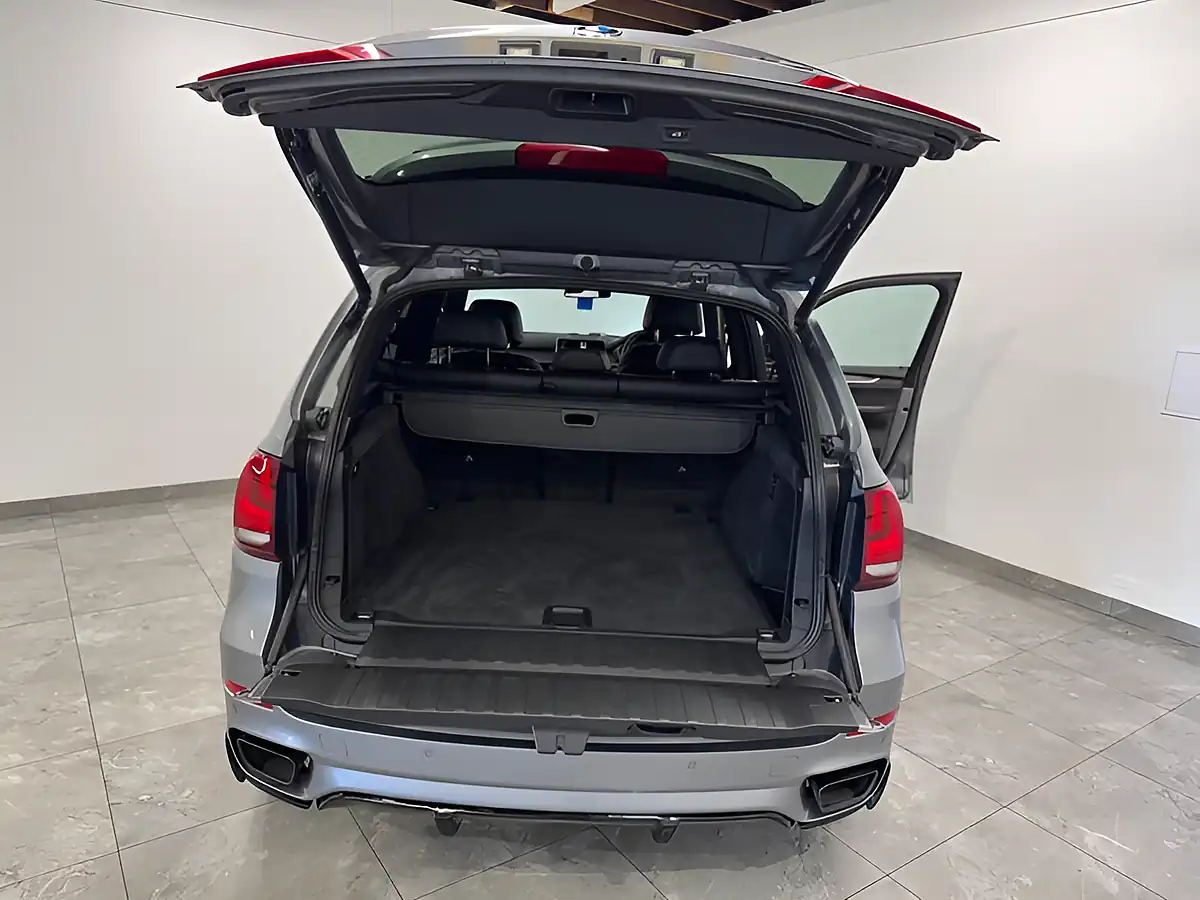 Used 2013 BMW X5 Xdrive Grey - Interior and Exterior details 13