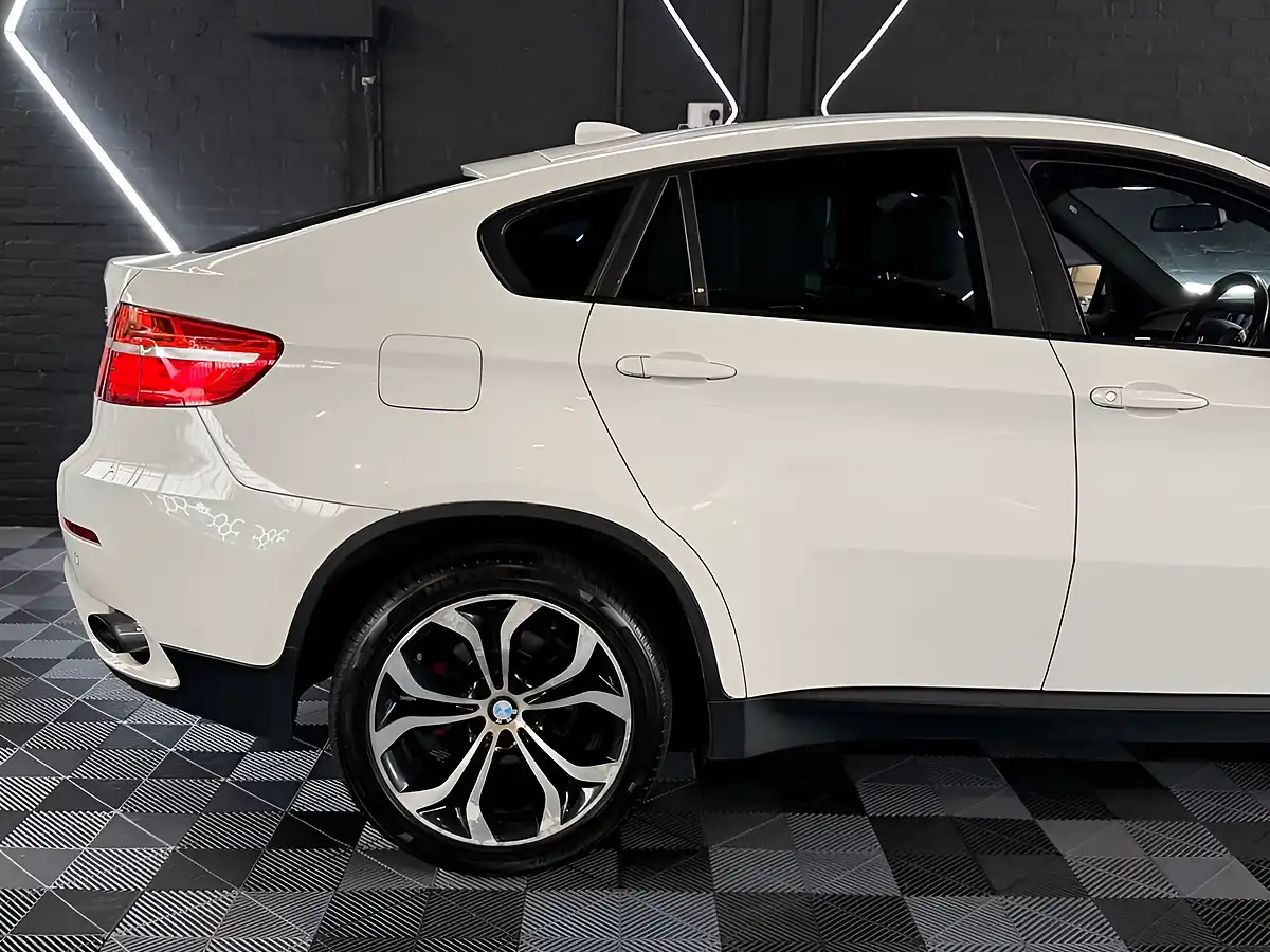 Used 2013 BMW X6 Alpine White - Interior and Exterior details 14
