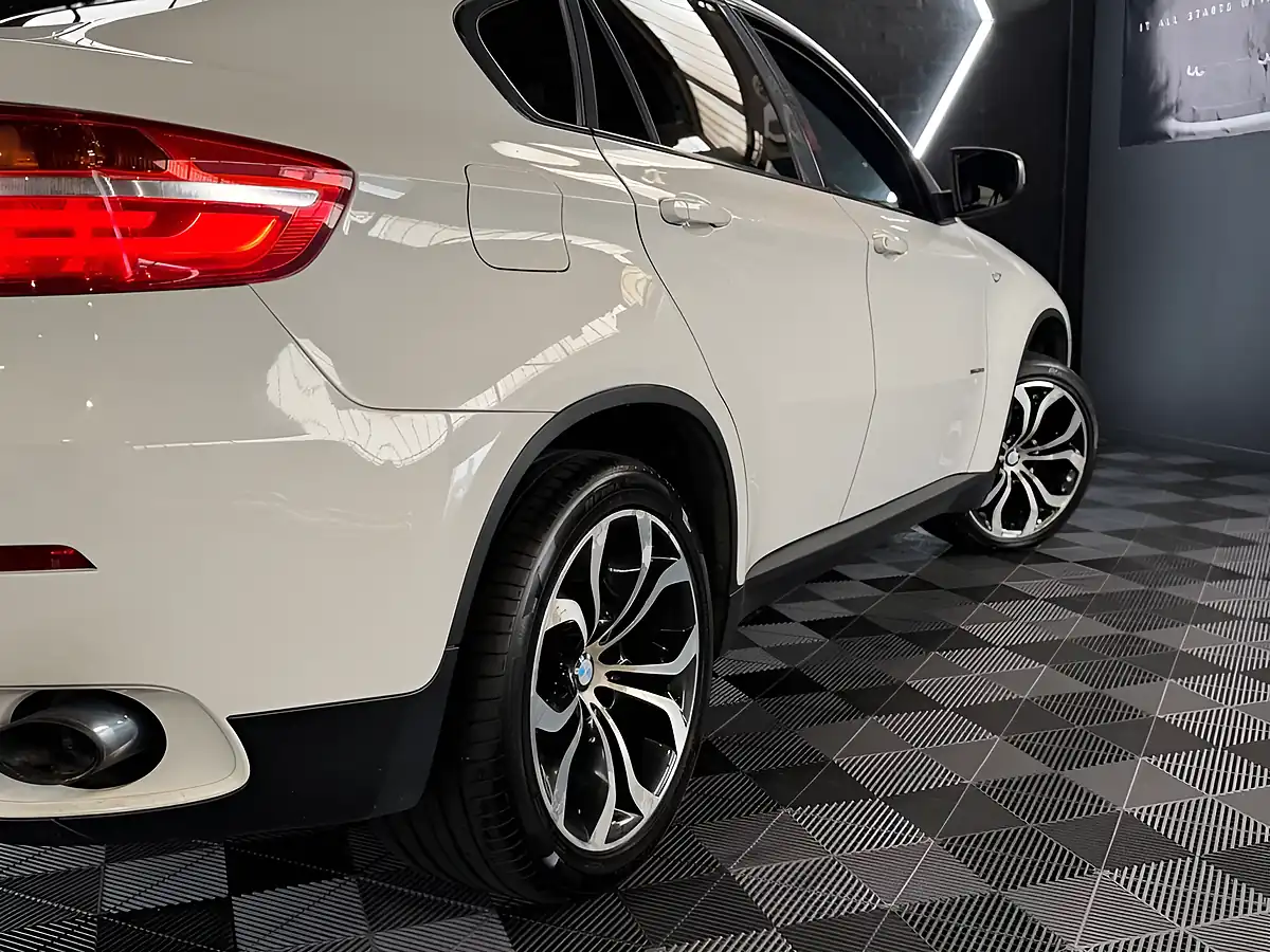 Used 2013 BMW X6 Alpine White - Interior and Exterior details 16