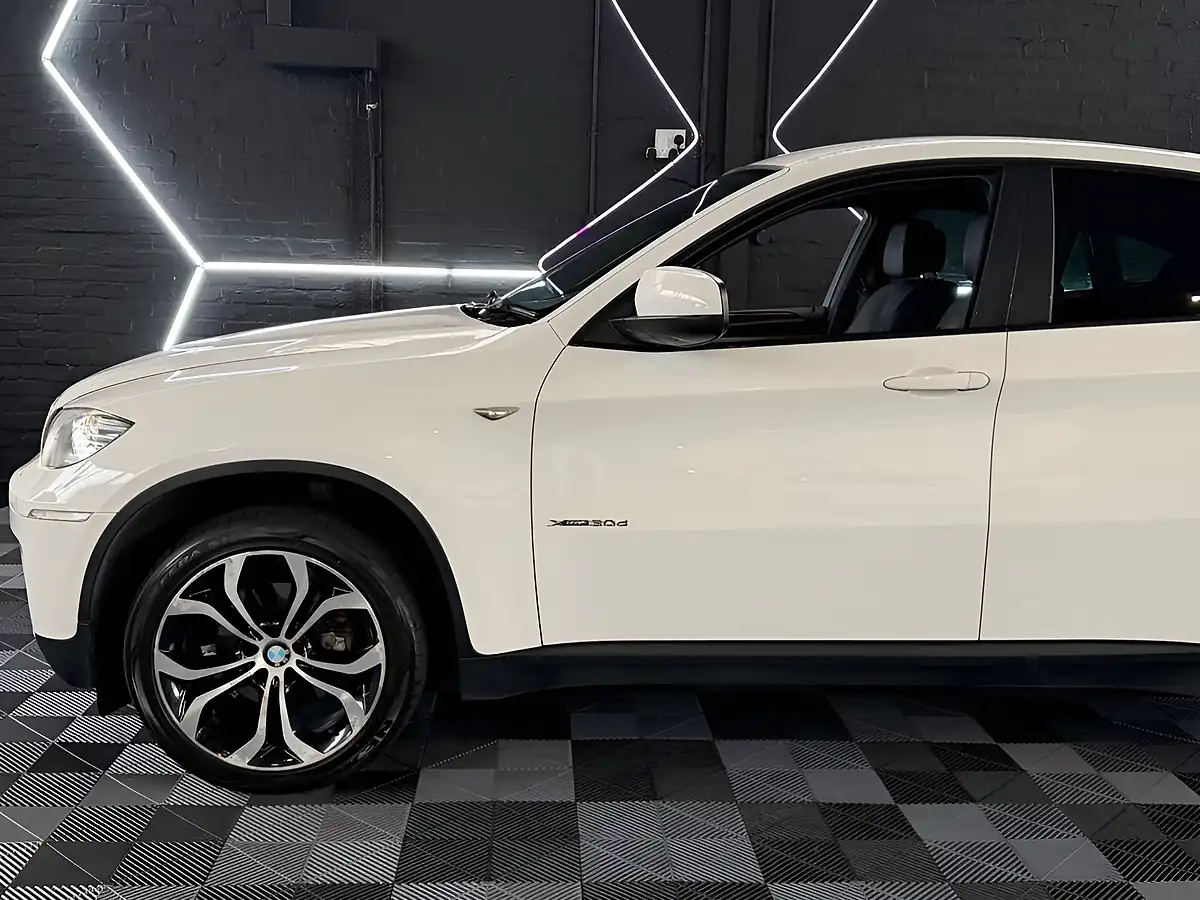 Used 2013 BMW X6 Alpine White - Interior and Exterior details 2