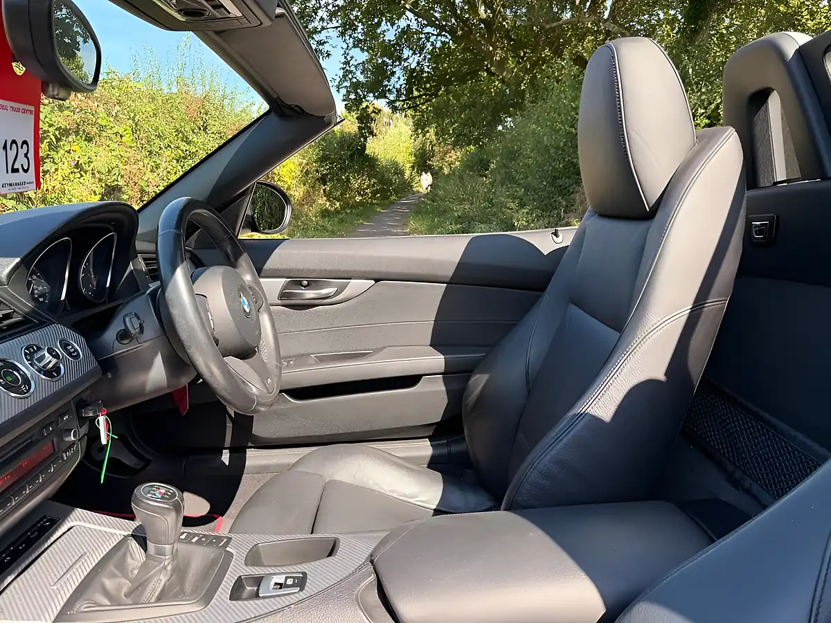 Used 2013 BMW Z4 M Sport Melbourne Red - Interior and Exterior details 13