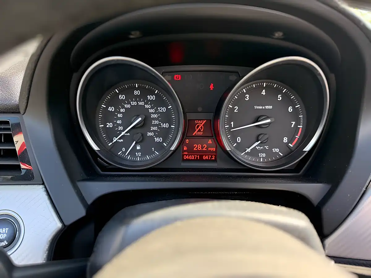 Used 2013 BMW Z4 M Sport Melbourne Red - Interior and Exterior details 16