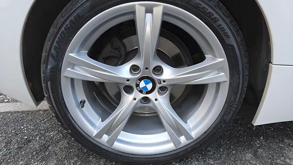 Used 2013 BMW Z4 M Sport Roadster White - Interior and Exterior details 14
