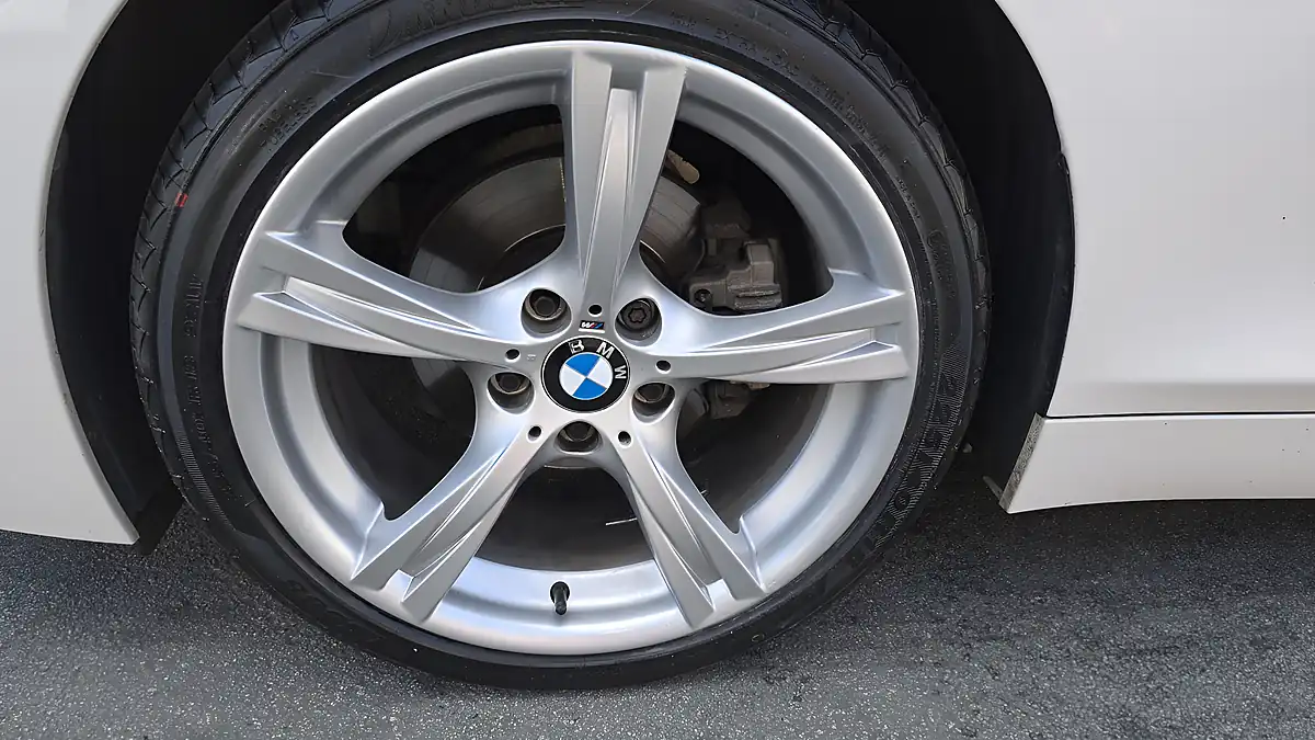 Used 2013 BMW Z4 M Sport Roadster White - Interior and Exterior details 15