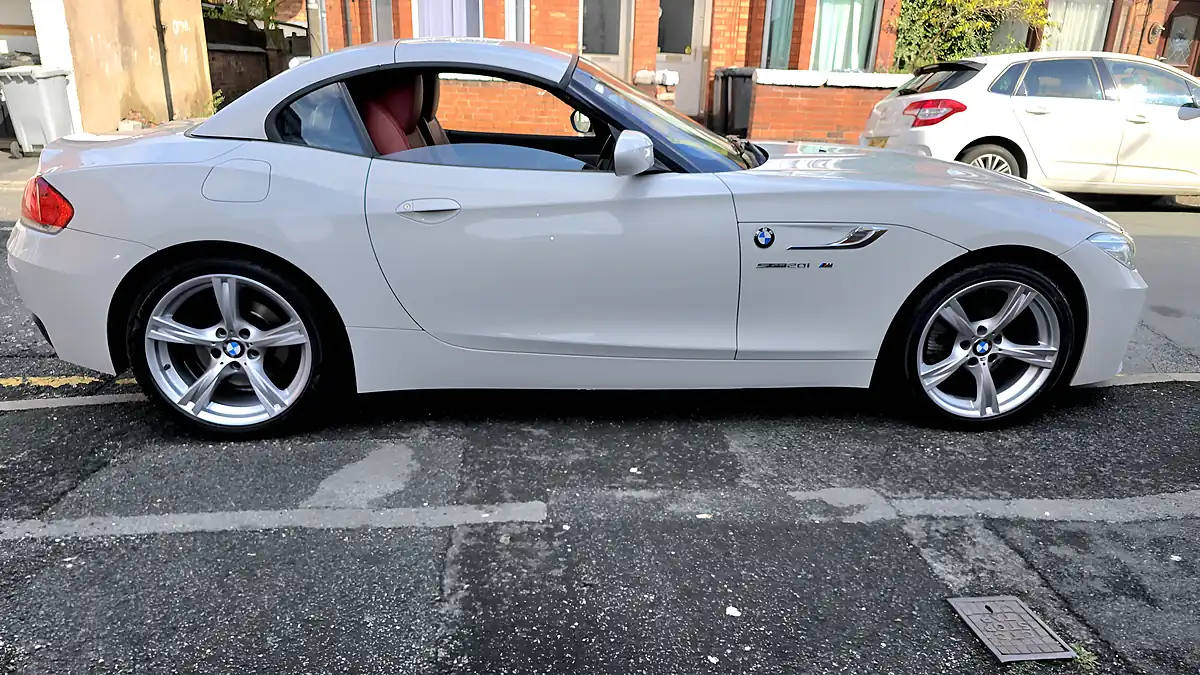 Used 2013 BMW Z4 M Sport Roadster White - Interior and Exterior details 6
