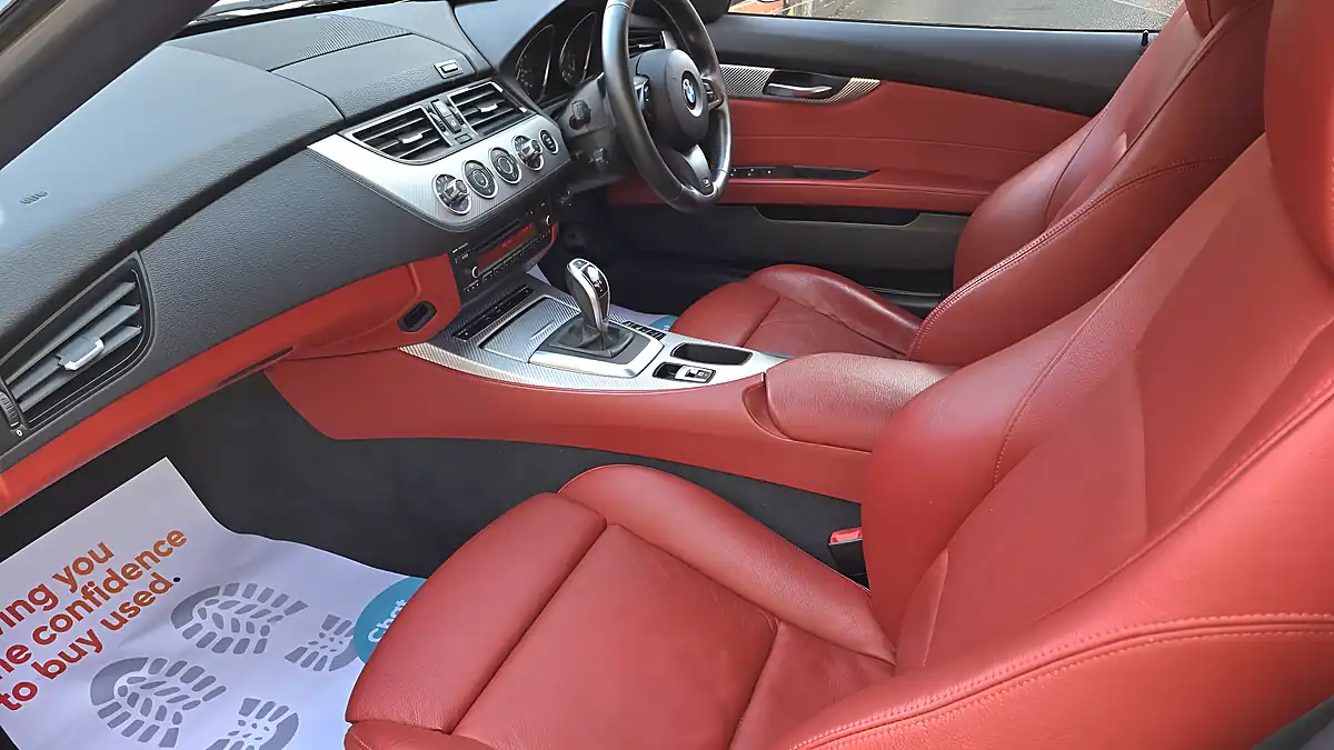 Used 2013 BMW Z4 M Sport Roadster White - Interior and Exterior details 9