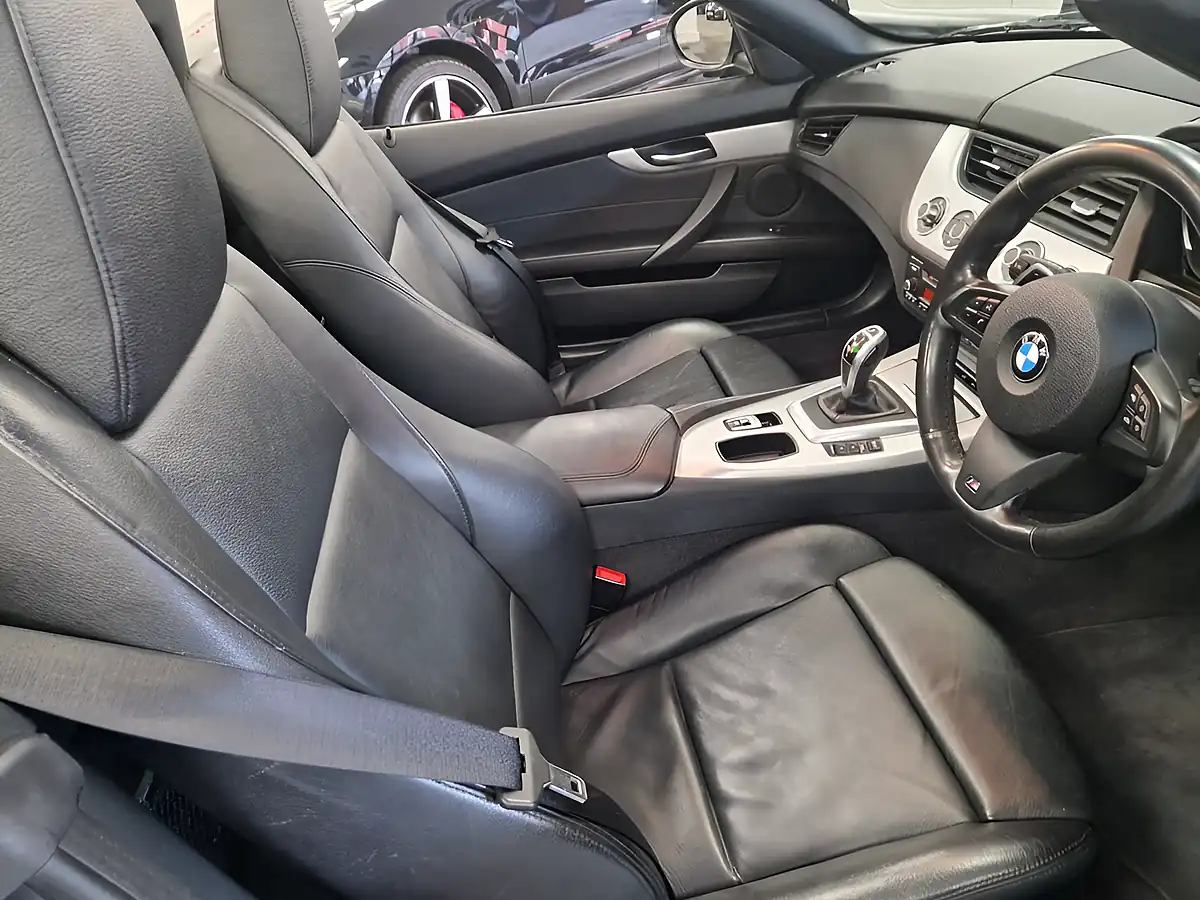 Used 2013 BMW Z4 M Sport Silver - Interior and Exterior details 14