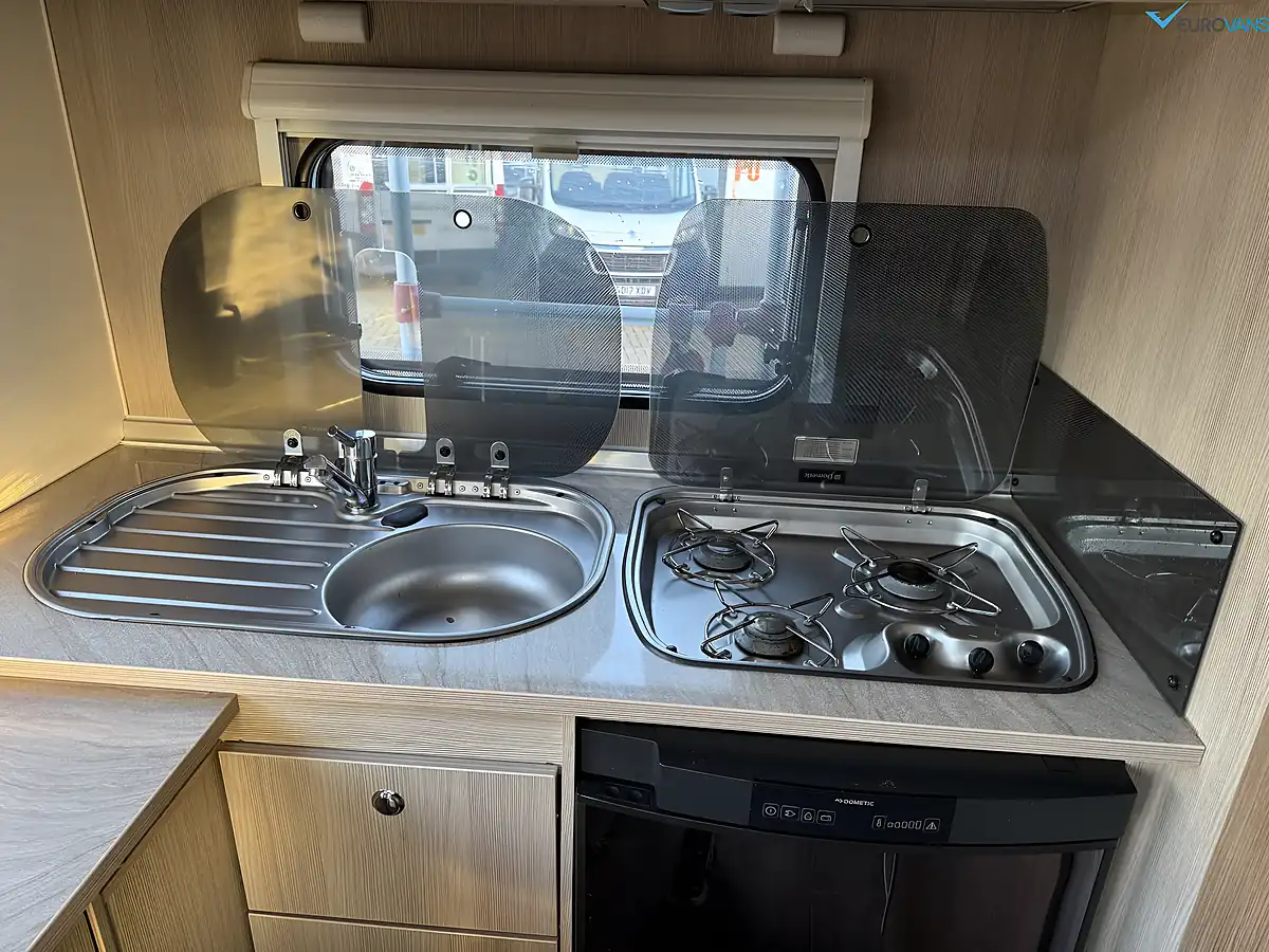 Used 2013 Burstner Ixeo Time 595 White - Interior and Exterior details 11