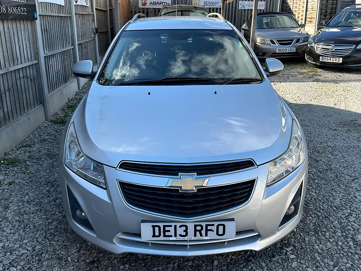Used 2013 Chevrolet Cruze Lt Silver - Interior and Exterior details 10