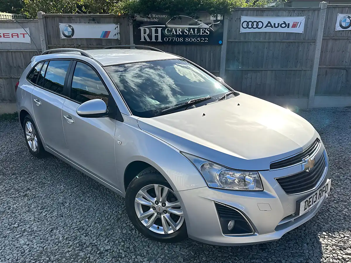 Used 2013 Chevrolet Cruze Lt Silver - Interior and Exterior details 13
