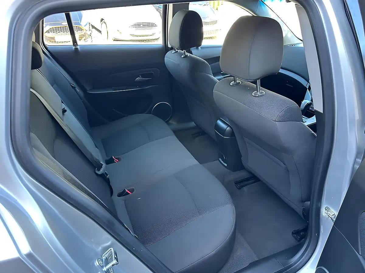 Used 2013 Chevrolet Cruze Lt Silver - Interior and Exterior details 14