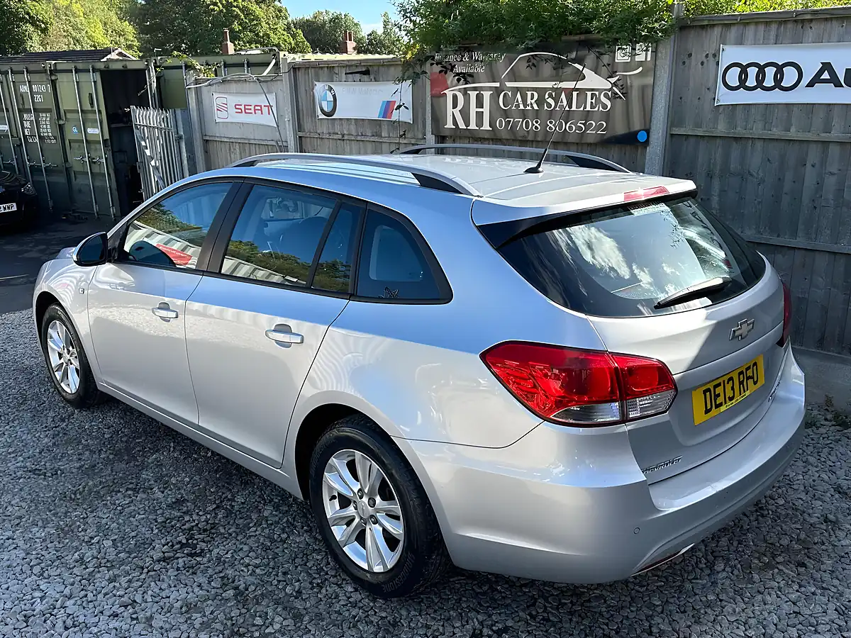 Used 2013 Chevrolet Cruze Lt Silver - Interior and Exterior details 7