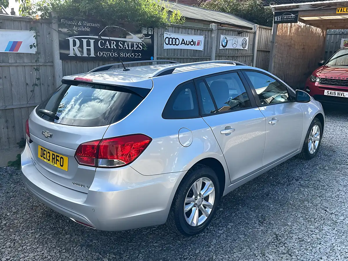Used 2013 Chevrolet Cruze Lt Silver - Interior and Exterior details 9