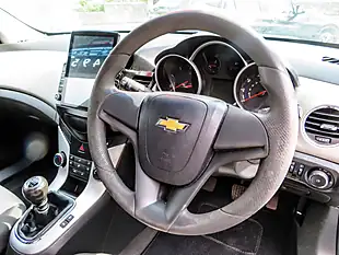Used 2013 Chevrolet Cruze Lt White - Interior and Exterior details 11