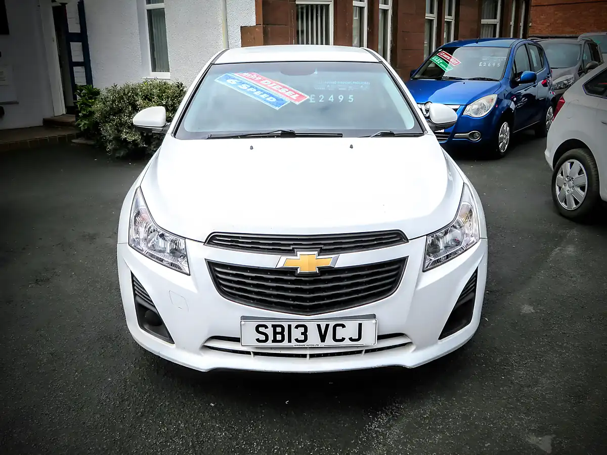 Used 2013 Chevrolet Cruze Lt White - Interior and Exterior details 9