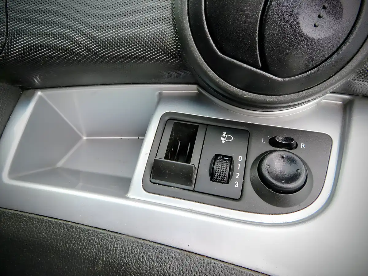 Used 2013 Chevrolet Spark Ltz Black - Interior and Exterior details 14