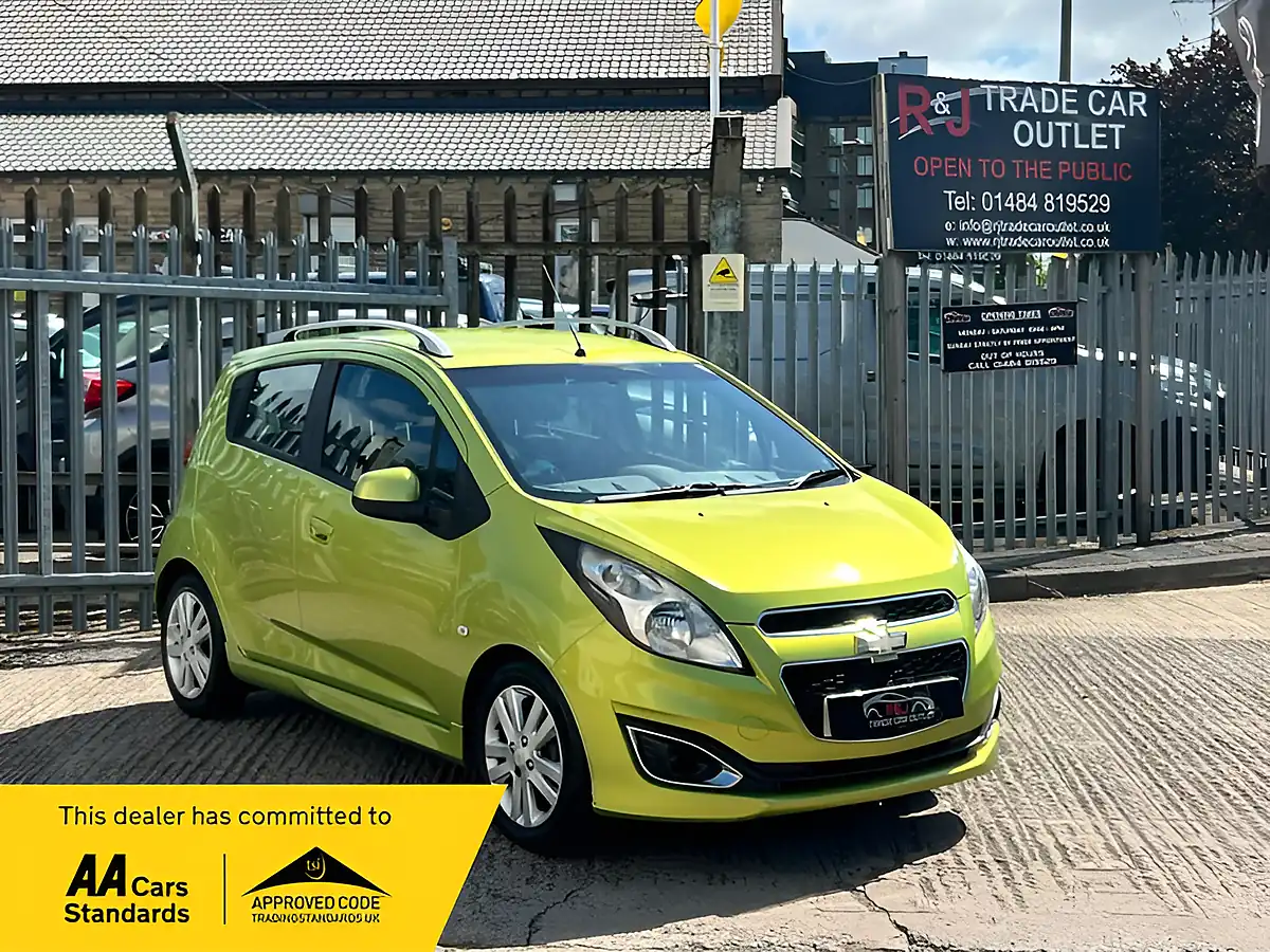 Used 2013 Chevrolet Spark Ltz Green - Front View
