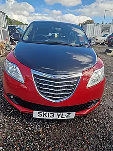 Used 2013 Chrysler Ypsilon Black and Red 5dr Red - Interior and Exterior details 2