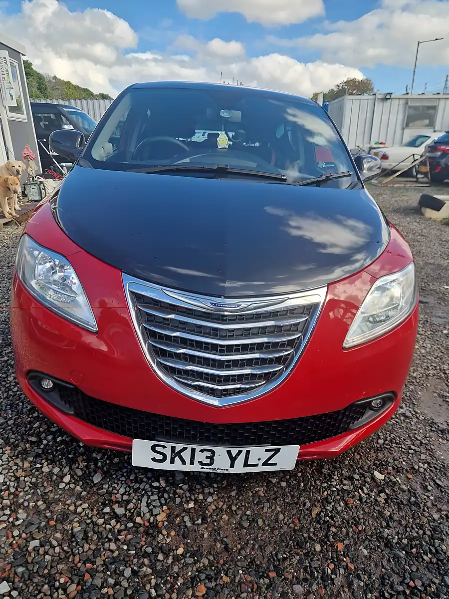 Used 2013 Chrysler Ypsilon Black and Red 5dr Red - Interior and Exterior details 2