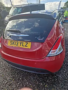 Used 2013 Chrysler Ypsilon Black and Red 5dr Red - Interior and Exterior details 9