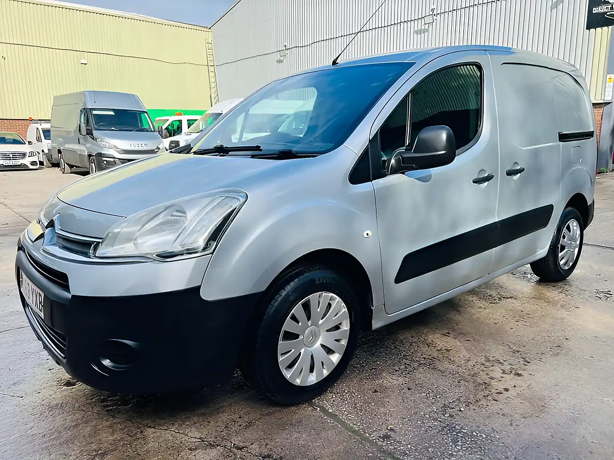 Used 2013 Citroen Berlingo 625 Enterprise Silver - Interior and Exterior details 10