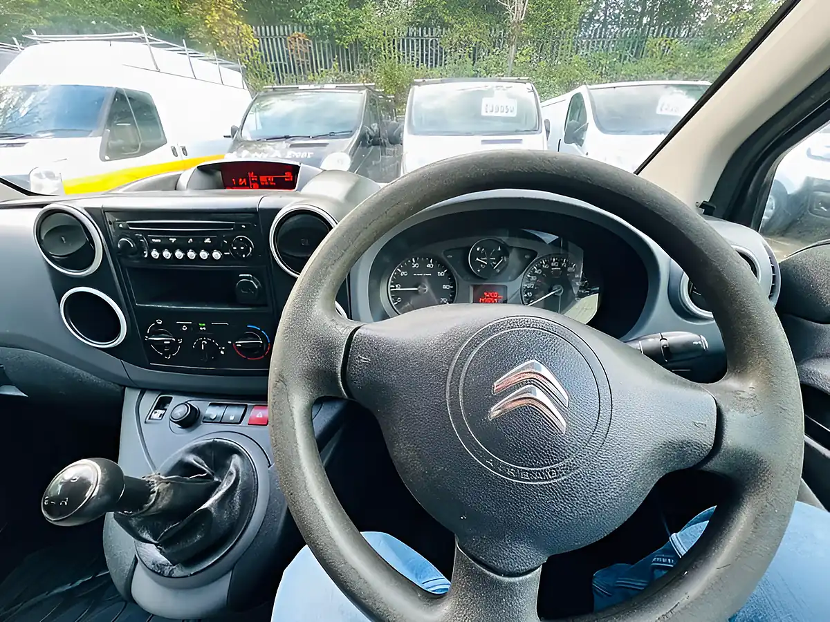Used 2013 Citroen Berlingo 625 Enterprise Silver - Interior and Exterior details 16